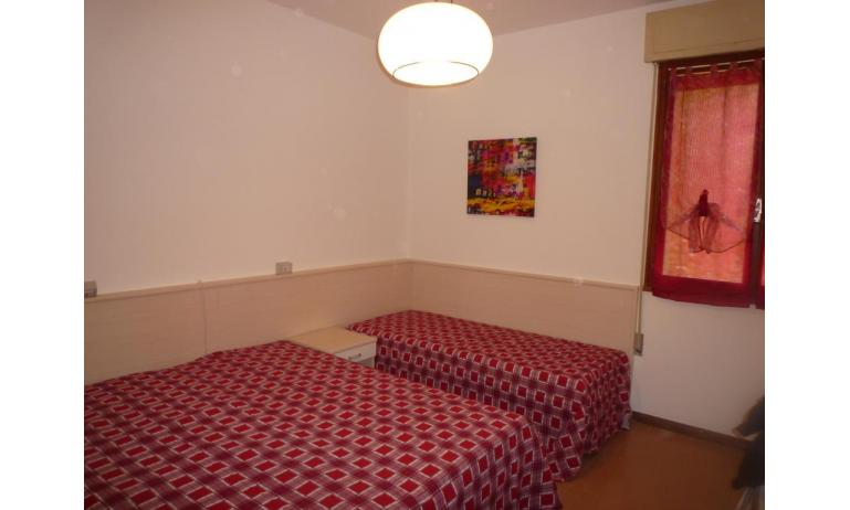 Ferienwohnungen GIARDINO: B5 - Schlafzimmer (Beispiel)