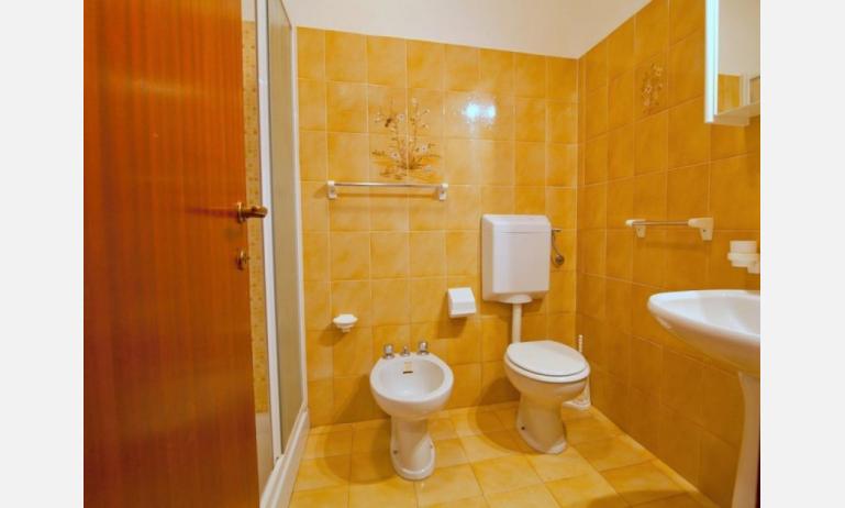appartamenti ROSEMARY: C6 - bagno (esempio)