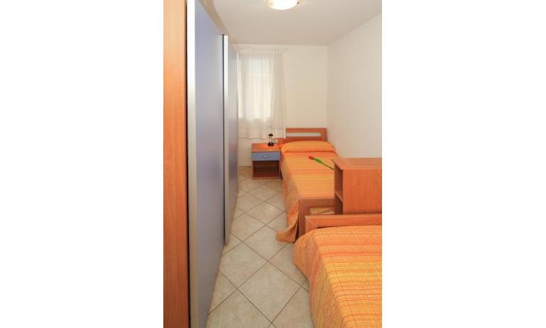 appartament STEFANIA: C6 - chambre avec deux lits (exemple)