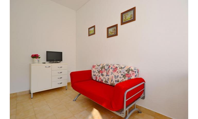 appartamenti JUPITER: B4 - divano letto doppio (esempio)