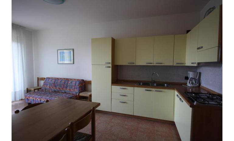 residence LIDO DEL SOLE: C7 - kitchen (example)