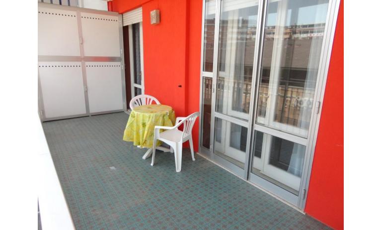 Ferienwohnungen ACAPULCO: B5 - Balkon (Beispiel)