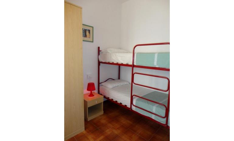 Ferienwohnungen ACAPULCO: B5 - Schlafzimmer mit Stockbett (Beispiel)