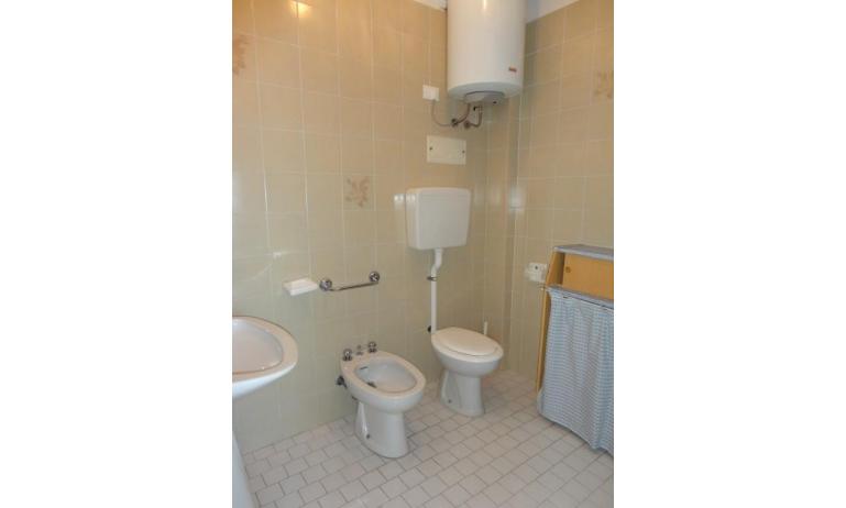appartament AURORA: B4 - salle de bain (exemple)