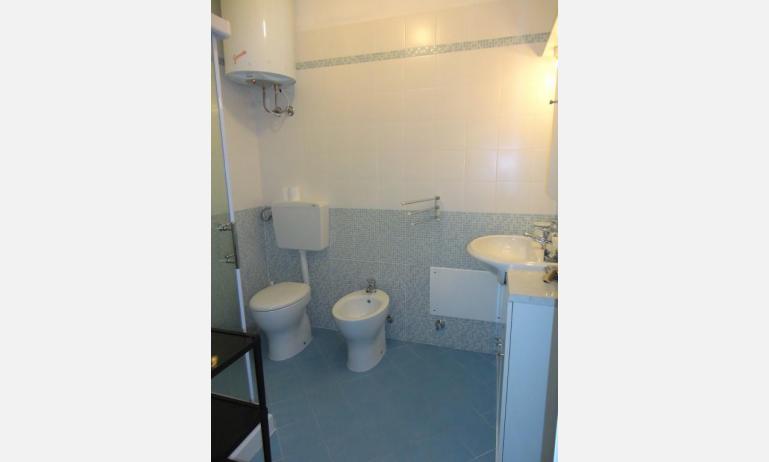 appartamenti AURORA: B6 - bagno (esempio)