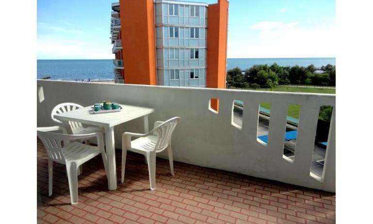 Ferienwohnungen MARCO POLO: B5 - Balkon mit Meerblick (Beispiel)