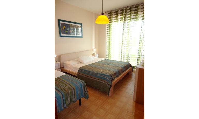 Ferienwohnungen MARCO POLO: C6/7 - Schlafzimmer (Beispiel)