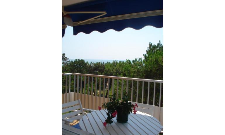 Ferienwohnungen MIRAMARE: C8/1-8 - Balkon mit Aussicht (Beispiel)