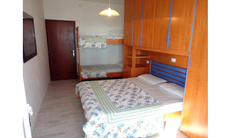 apartments MIRAMARE: C8/1-8 - bedroom (example)