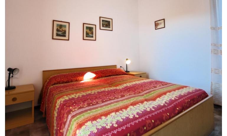 villaggio ACERI: C6 - double bedroom (example)