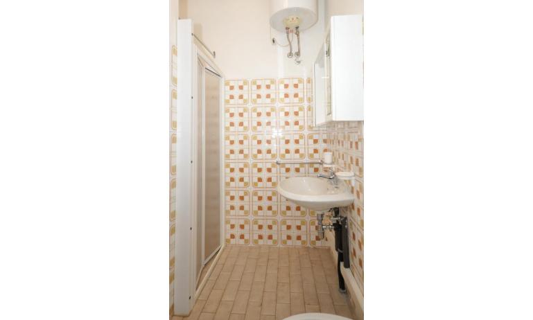Ferienwohnungen BRISTOL: A3* - Badezimmer (Beispiel)