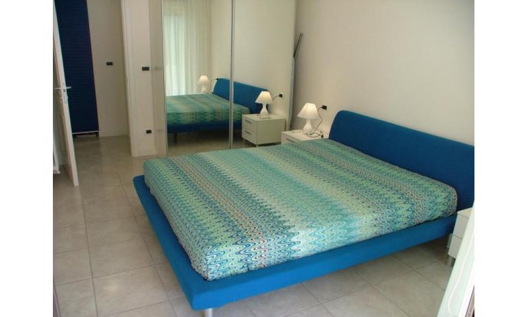 residence COSTA AZZURRA: B4 - double bedroom (example)