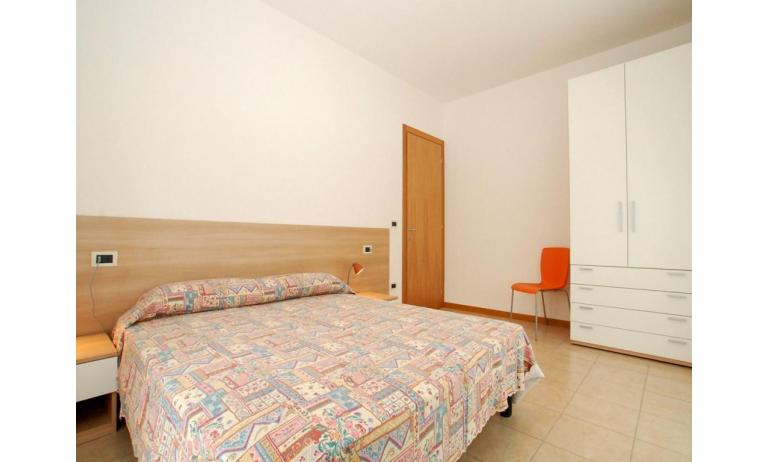 résidence ROBERTA: D9 - chambre avec deux lits (exemple)