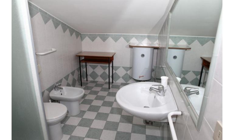 apartments MINERVA: B5 - bathroom (example)