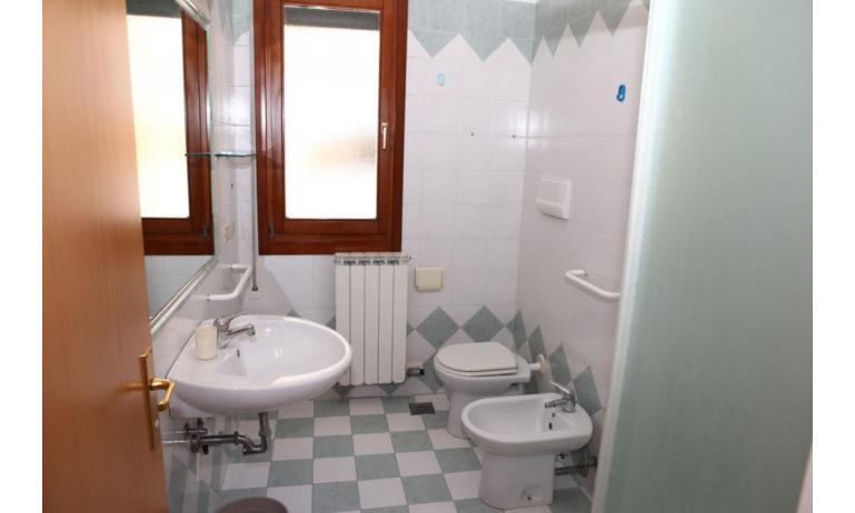 apartments MINERVA: B5 - bathroom (example)