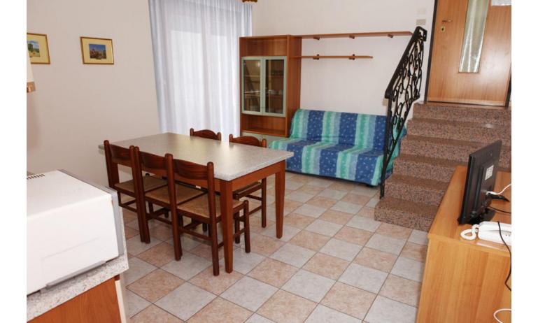 Ferienwohnungen MINERVA: B5 - Wohnzimmer (Beispiel)