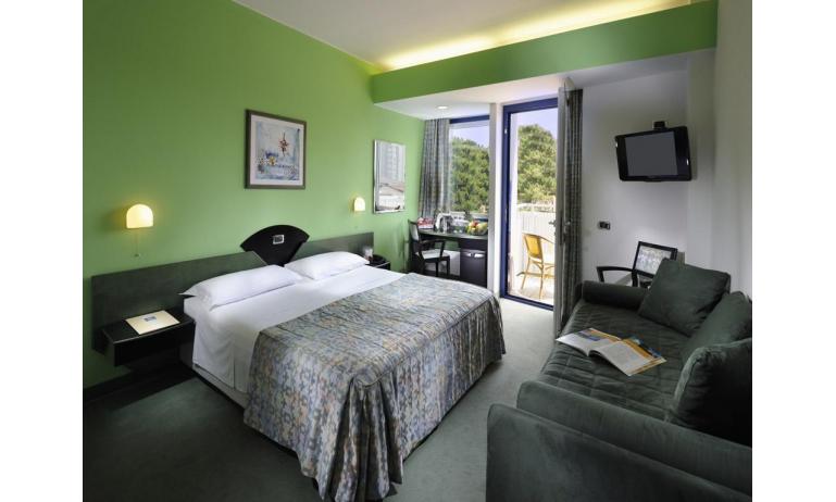 hôtel MEDUSA SPLENDID: Apartment - chambre 4 lits (exemple)